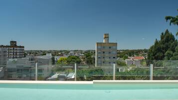 Alberca al aire libre por temporada
