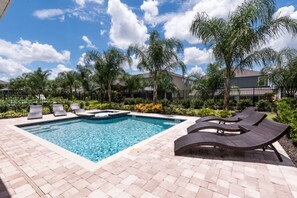 Outdoor pool - Encore Resort at Reunion - 641 Lasso Drive (Kissimmee)