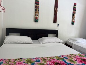 Standard Room, 1 King Bed, Non Smoking | Hypo-allergenic bedding, down duvets, in-room safe, free WiFi - Cabinas Manzanillo Caribe Sur CR (Cahuita)