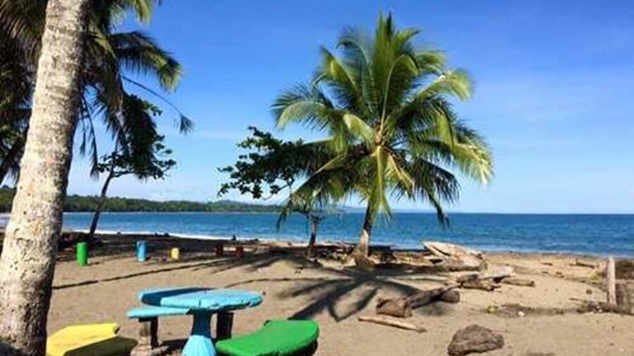 Cabinas Manzanillo Caribe Sur CR