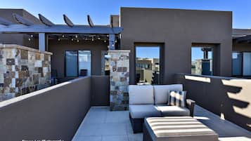 Rumah, Beberapa Tempat Tidur, pemandangan gunung (Western Sky) | Teras/patio