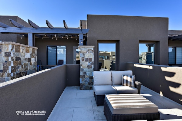 House, Multiple Beds, Mountain View (Western Sky) | Terrace/patio
