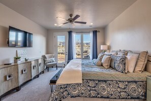 Townhome, Multiple Beds (Quail Corner) | Iron/ironing board, free WiFi, bed sheets
