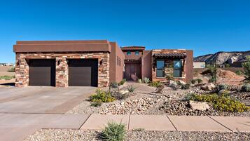 House, Multiple Beds, Mountain View (Fairways Escape) | Exterior