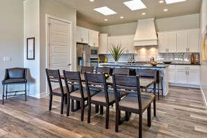 House, Multiple Beds (Back Nine Villa) | Dining - Back Nine Villa (St. George)