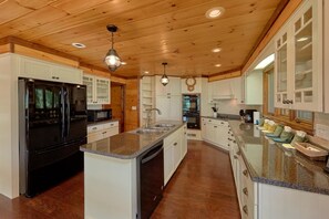 하우스 | 전용 주방 | 냉장고, 전자레인지, 오븐, 쿡탑