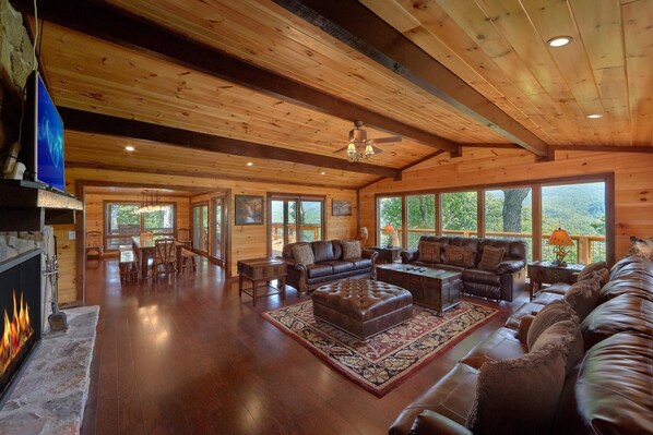 하우스 | 거실 공간 | TV