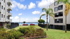 Property grounds - Beautiful Little Beach (Nelson Bay)