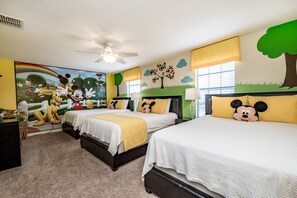 Habitación con temática infantil