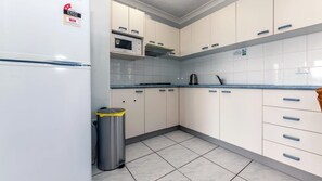 Fridge, microwave, stovetop