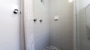 Shower - Castaways, 1/17 Shoal Bay Rd - Ground floor, 2-bedroom apartment right across from Shoal Bay Beach (Shoal Bay)