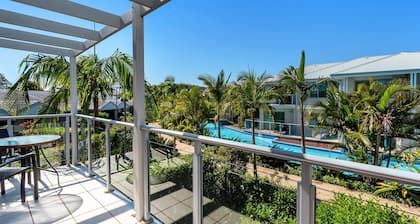 351/265 Sandy Point Road, Salamander Bay - Your own private townhouse within Pacific Blue Resort