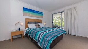 2 bedrooms, bed sheets