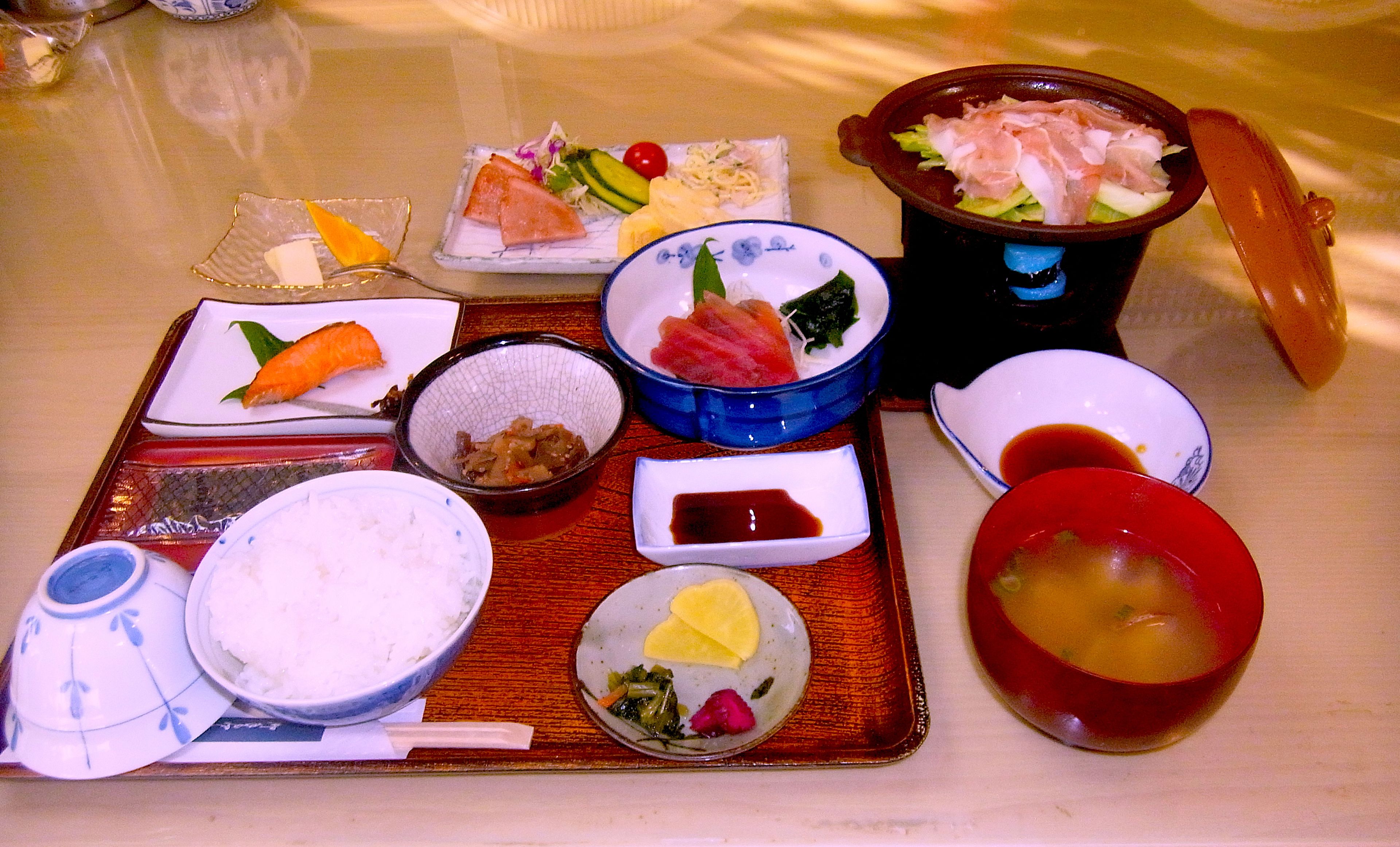 daily local cuisine breakfast (jpy 1000 per person)