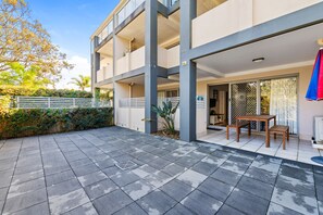 Unclassified image, 4 of 16, button - Shoal Bay Beach Apartments, Unit 6/2 Shoal Bay Road (Shoal Bay)