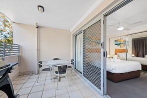 Unclassified image, 3 of 16, button - Shoal Bay Beach Apartments, Unit 6/2 Shoal Bay Road (Shoal Bay)