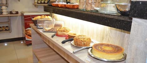 Free daily buffet breakfast