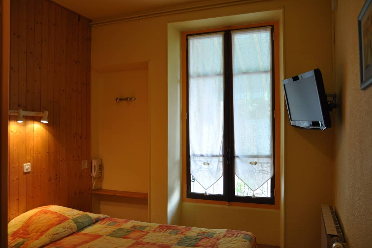 Single Room, 1 Single Bed, Non Smoking | Cots/infant beds, bed sheets