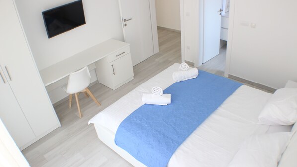 2 Schlafzimmer, Zimmersafe, Bügeleisen/Bügelbrett, WLAN