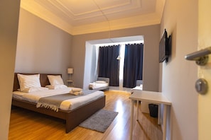 Family Room, Non Smoking, Private Bathroom | Desk, free WiFi, bed sheets - The Delight Hostel Lisbon (Lisbon)