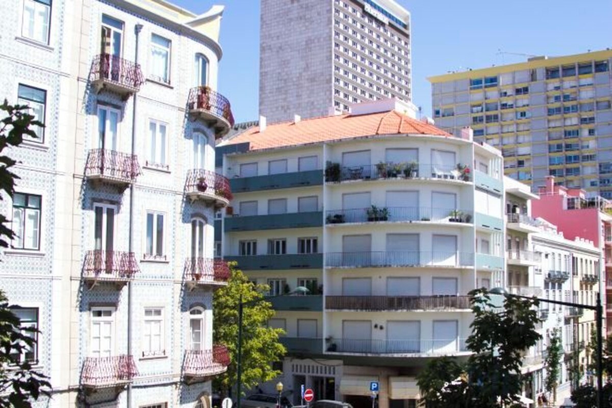 Double Room With Balcony Shared Bathroom