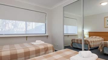 2 bedrooms, bed sheets