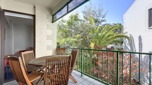 Outdoor dining - Carindale, Unit 21/19 Dowling Street (Nelson Bay)