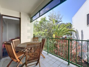 Outdoor dining - Carindale, Unit 21/19 Dowling Street (Nelson Bay)