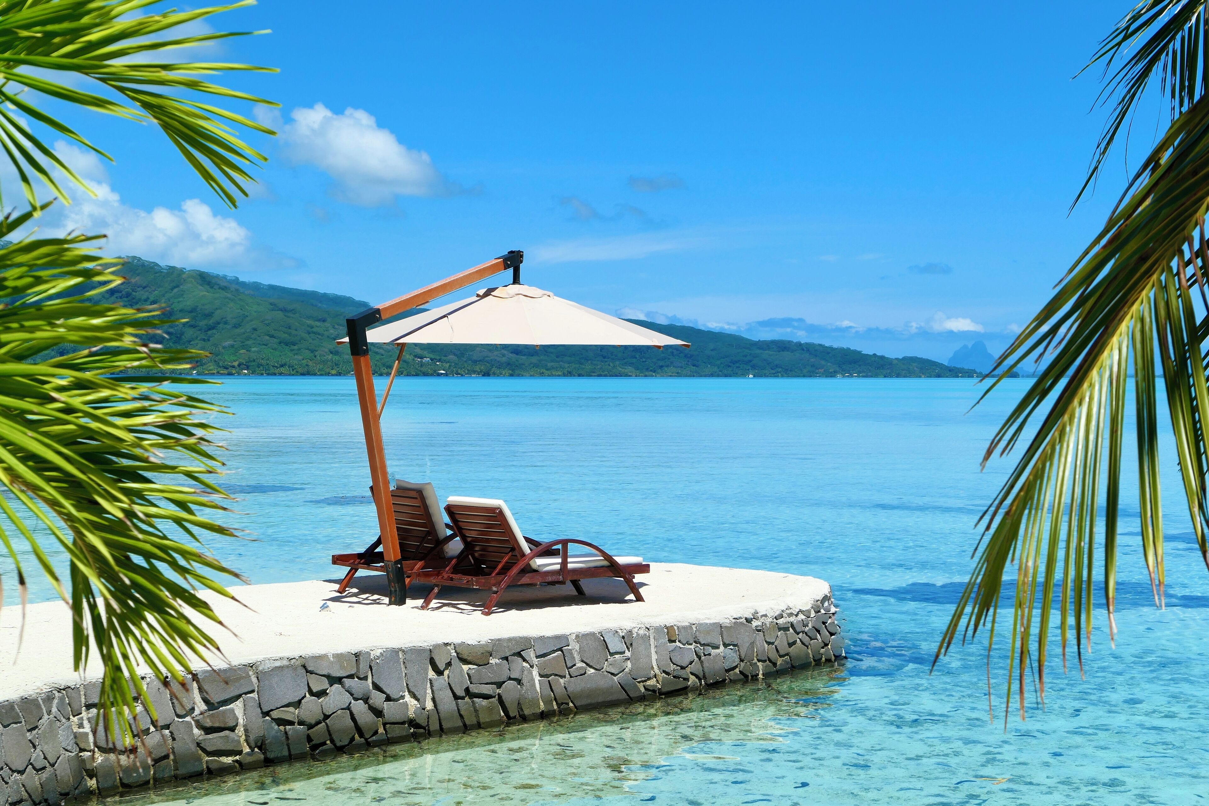 Private beach, white sand, sun-loungers, beach umbrellas