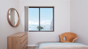 2 bedrooms, bed sheets - Bay Village Unit 6/46 Shoal Bay - Water views over Shoal Bay Beach (Shoal Bay)