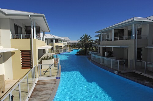 Pacific Blue 139 Salamander Bay with Pool Access