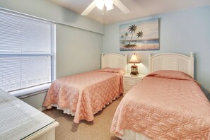 2 chambres, fer et planche à repasser, accès au Wi-Fi (inclus)