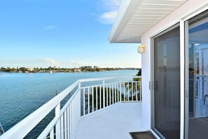 Property grounds - Amadeus 9 - Direct Waterfront Views in top location! (Treasure Island)