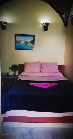 Free WiFi, bed sheets - Maghrabi's Guest House (Aswan)
