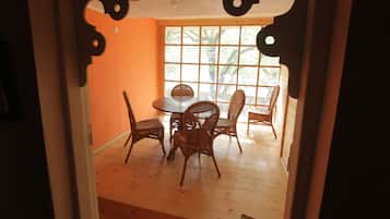 Family Villa, Multiple Bedrooms | 6 bedrooms, desk, iron/ironing board, travel cot