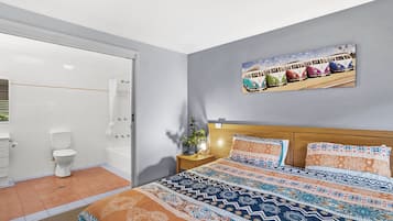 2 bedrooms, bed sheets