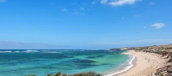 “ROCKPOOL” Holiday Beach House Margaret River (8 min walk to beach)