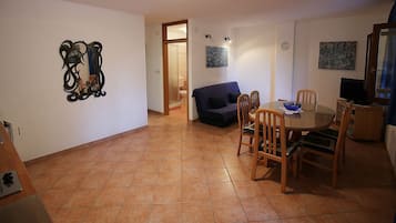 Apartment, 2 Bedrooms, Terrace, Garden View | Living area | TV