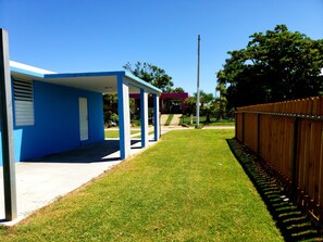 Tempat makan outdoor