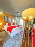 Suite Premium | Minibar, caja fuerte, cortinas opacas y sistema de insonorización