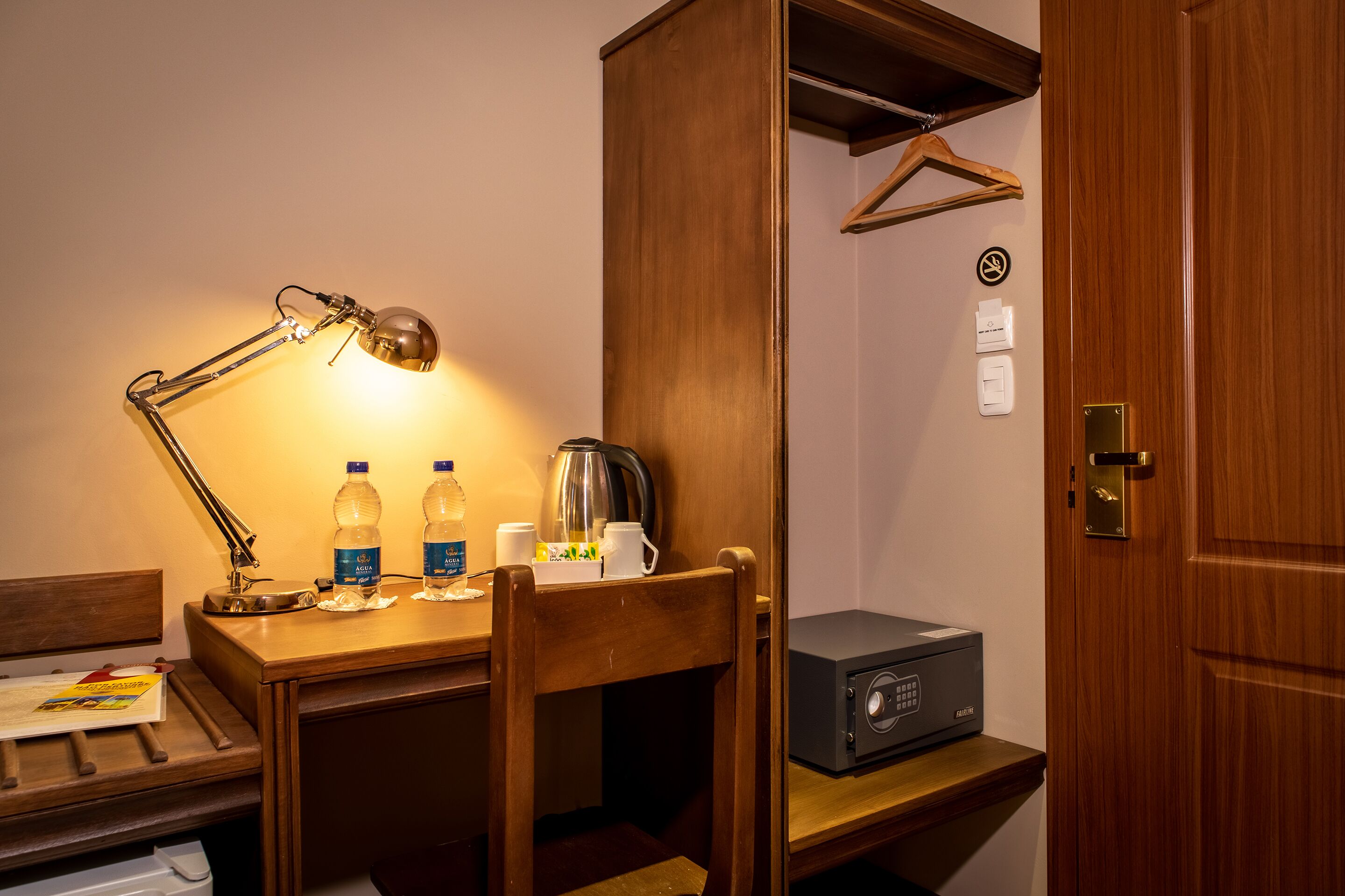 standard room | room amenity