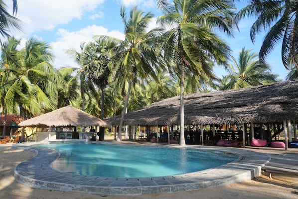 Poolside bar