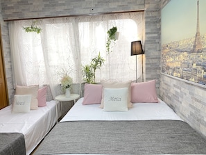 Premium Apartment, 3 Bedrooms (3C) | Individually decorated, individually furnished, desk, laptop workspace