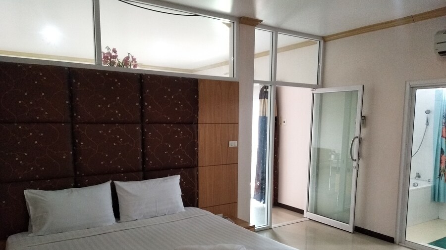 Phusuay Park View Hotel