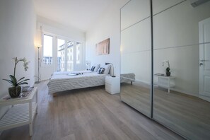 3 slaapkamers, een strijkplank/strijkijzer, wifi, beddengoed