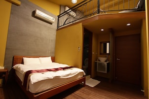 Ropa de cama de alta calidad, escritorio y cortinas blackout 