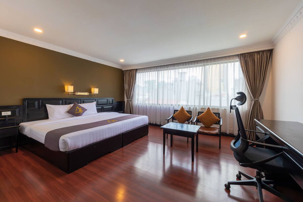 行政客房 | 迷你吧、办公桌、笔记本电脑工作区、免费 WiFi