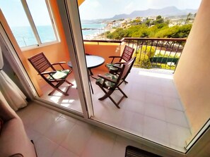 Interior - Enjoy and relax with the light, the murmur of the sea and the fantastic views (San Juan de los Terreros)