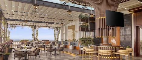 Breakfast, lunch, dinner served; local and international cuisine