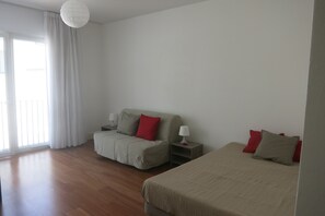 Free WiFi, bed sheets, wheelchair access